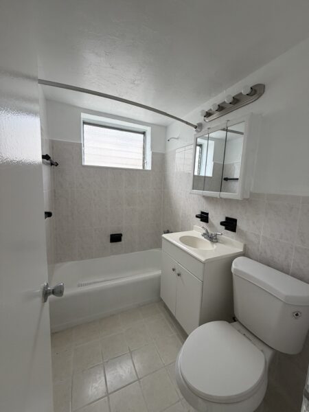 Apt un cuarto Cocina y sala en Coral Gables $1850